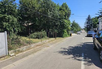 Teren , strada M. Sadoveanu, 7 ari. - 3
