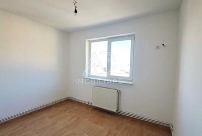 Apartament 3 camere de vânzare în Bumbești-Jiu - 2