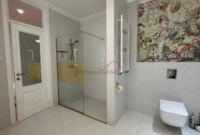 Penthouse elegant cu Terasă și Sistem Smart Home - 11