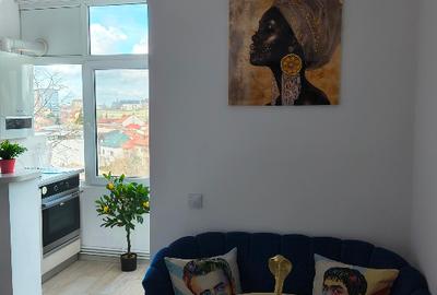 PROPRIETAR,închiriez ap.2 cam.utilat și mobilat modern,cu centraia proprie de ap - 11