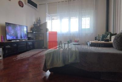 Apartament cu 3 camere de vanzare-Piata Victoriei - 1