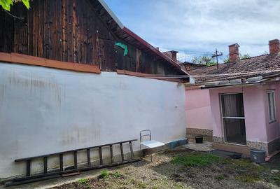 Casa  strada Crinului in Florilor, 4 camere, teren 464 mp , libera la vanzare! - 4