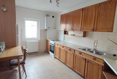 Apartament 4 camere de vânzare – Bulevardul Nicolae Titulescu - 7