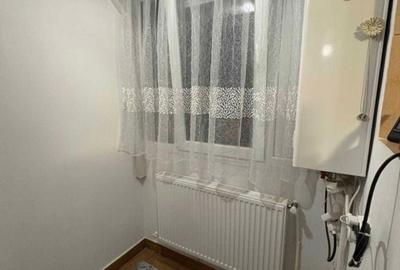 GAROSNIERA IN BAZA 3 - ETAJ 1 DIN 4 - BLOC DIN 1979 FARA RISC SEISMIC - RENOVATA - 1