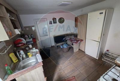 Ansamblu casa de locuit, hala productie ,spatiu de birouri si teren - 18