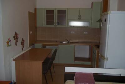 Gara de Nord o camera 300 euro - 1