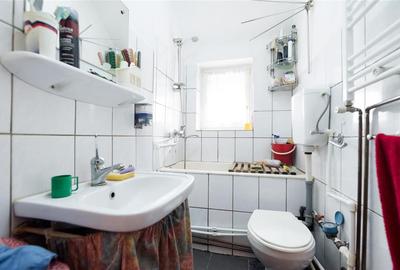 RECO . Apartament cu 3 camere . Zona Episcopia Bihorului - 11