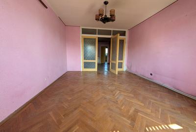 Apartament 4 camere în zonă centrală, pe Strada Armoniei - 10