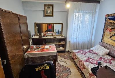 Apartament cu 3 camere semidecomandat în Lujerului