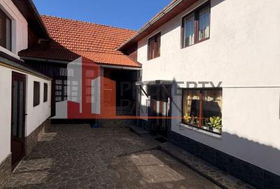Casă tradițională cu 1800 mp teren  în Sohodol, Bran | Priveliște superba - 7