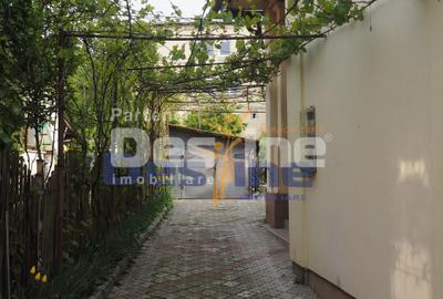 VAND CASA IN CENTRUL VECHI,DEJ,CURTE COMUNA,NECESITA RENOVARE - 2