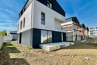 Casă individuală cu 6 camere în Tunari