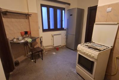 Unirii, Cantemir, Marasesti, 10 minute metrou - 12