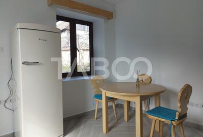 Casa 58 mp cu gradina 300 mp pet friendly central Cisnadioara - 13