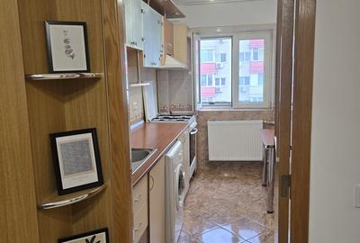 Apartament cu 2 camere semidecomandat în Tineretului