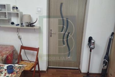 Garsoniera,Dristor,Ramnicul Sarat,bl.MIXT,reabilitat,et.1/10,DECOMANDATA,Stradal - 3