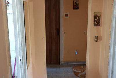 Apartament cu 3 camere decomandat în Țiglina 1