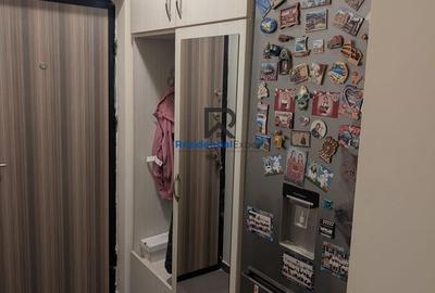 Apartament cu 2 camere decomandat în Titan