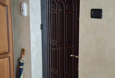 Apartament 3 camere etajul  9/10 total mobilat si utilat, cu CT. - 1