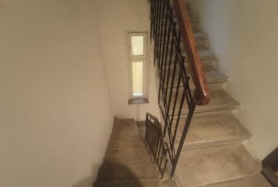2 camere, P-ta Lahovari - 10