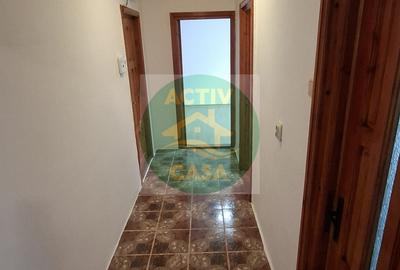 Apartament 2 camere, decomandat, zona Scoala nr. 11, Roman Neamt - 7