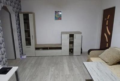 Apartament cu 2 camere semidecomandat, mobilat în Berceni