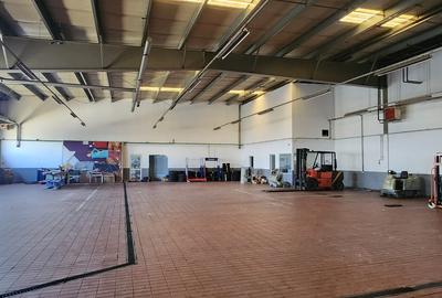 Showroom auto suprafata 6500 mp, teren 1500 mp, deschidere 90 ml la DN 1. - 22