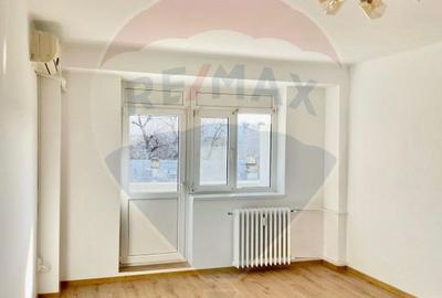 Apartament cu 2 camere decomandat în Calea Victoriei