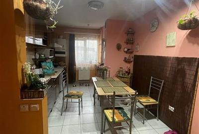 Apartament de vanzare 3 camere zona Intre Lacuri - 4