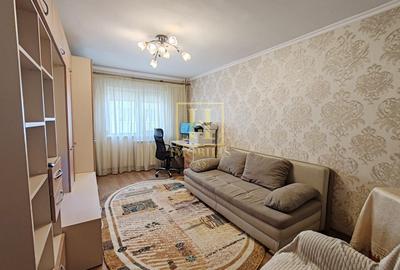 Apartament cu 2 camere decomandat în Podul de Fier