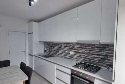 Apartament cu 2 camere decomandat, mobilat în Drumul Taberei