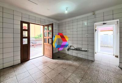 Spațiu comercial, de 138 mp, în Florilor