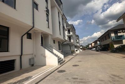 Apartament 3 camere,Otopeni-central,loc parcare subteran inclus - 1