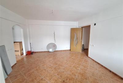 Apartament 4 camere decomandat Milcov-Bacau - 1