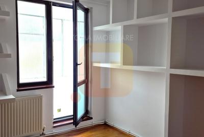 3 camere ultracentral – Piatra Neamț, etaj 4, balcon 7.9 mp - 13