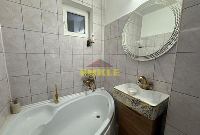 Vânzare apartament cu suprafață totală de 50 mp, zona Scolii 7 - 10