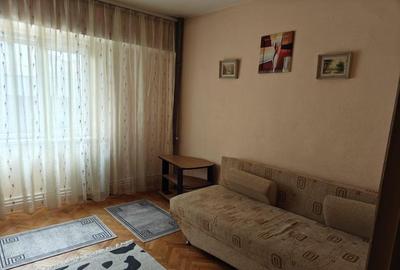 15686  Apartament 3 camere mobilat Casa de Cultura - 1