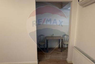 INCHIRIERE Apartament cu 3 camere in zona Aviatiei - 13