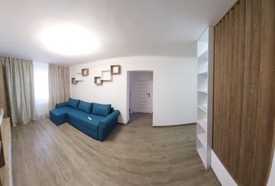 Apartament cu 2 camere semidecomandat, mobilat în Far
