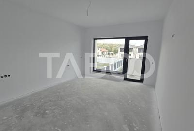 Casa de vanzare 380mp teren liber 4 camere 2 parcari Selimbar - 12