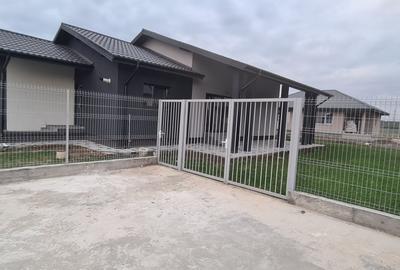 Vila,500 mp,120 mp utili,,mobilata si utilata ,Saftica. - 9