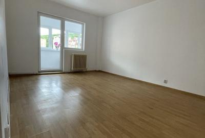 Apartament cu 2 camere decomandat, mobilat în Răcădău