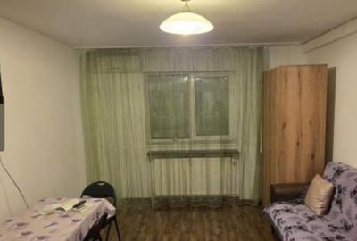 Garsonieră zona Poarta 6 mobilată utilată   30 mp - 1