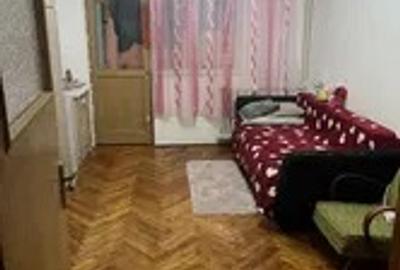 Apartament cu 2 camere, etajul 3/4, zona Podu Ros - 1
