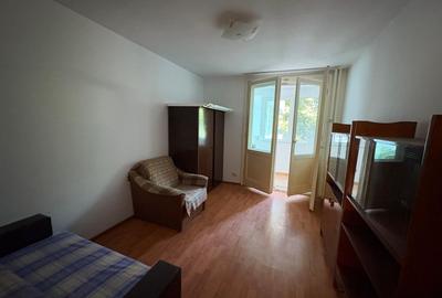 Apusului adiacent 3 camere semidec. 2 balcoane mari 95000 € - 4