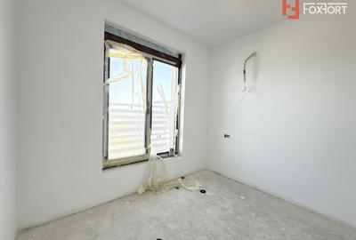 Duplex 4 camere situat la drum asfaltat, in Sacalaz - 18