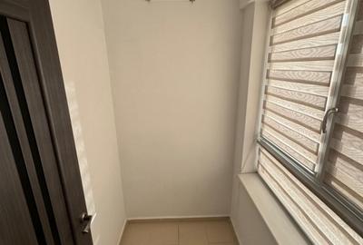 Etaj 1 Apartament 1 Camera Decomandat 38mp Bloc 2019 zona Cug - 2