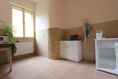 Apartament spatios 3 camere,zona medicina - 6