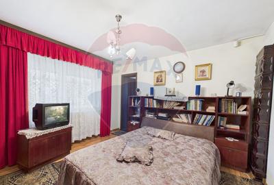 Casă / Vilă cu 5 camere de vânzare în orașul Negru Vodă, zona Central - 5