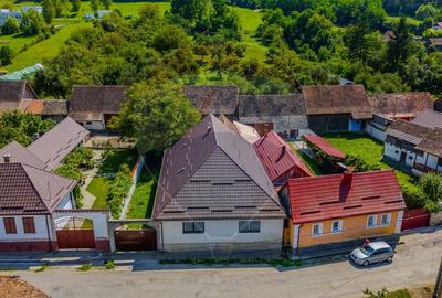 Casă individuală cu 4 camere în Bogata Olteană